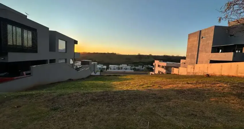 Excelente lote para venda no charmoso alphaville em bonfim paulista, condominio alphaville 3, lote com area de 488 m², lote de ilha, frente para area