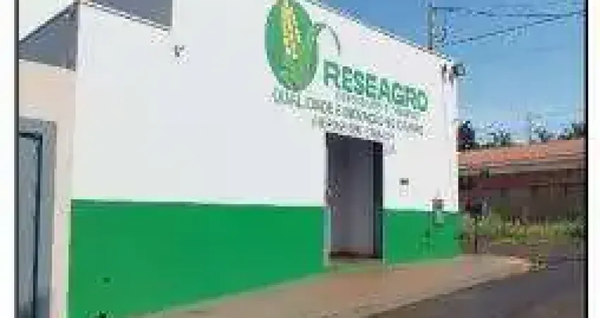 Oportunidade. galpão para venda em miguelopolis-sp no centro, area construida 273 m2 em um terreno de 285m2 (*somente a vista*)