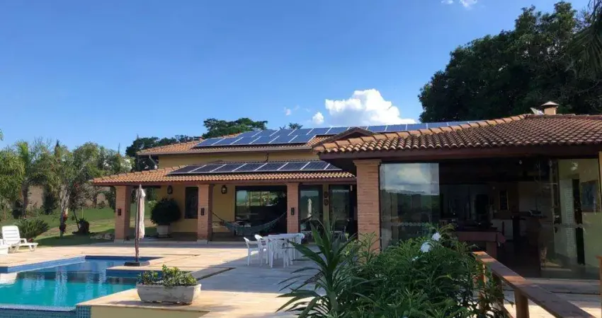 Lindo rancho para locação por temporada em Cassia / Delfinopolis MG, na beira da represa e nos pes da Serra da Canastra, 6 suites, para 16 pessoas, la