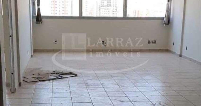 Sala comercial para venda ou locação no Centro, na Americo Brasiliense, Ed. São Jorge, com 24 m2, ar condicionado e sanca de gesso