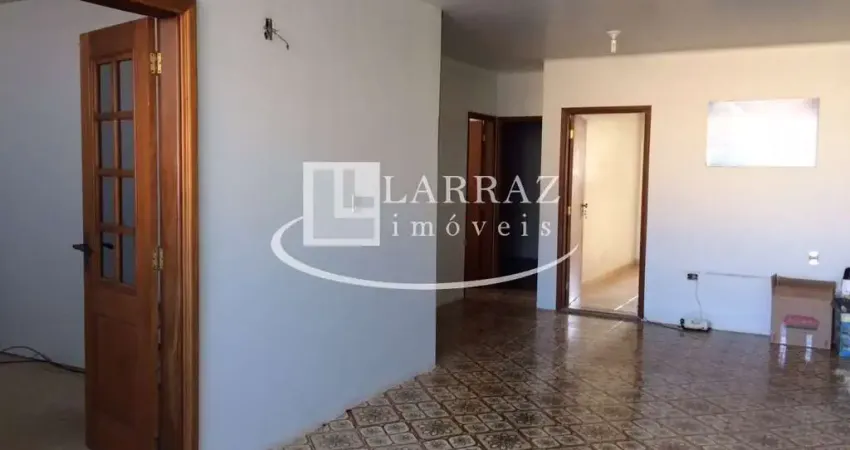Casa para venda no Centro de Brodowski em ótima localização, 2 domitorios em uma area total de 238 m2