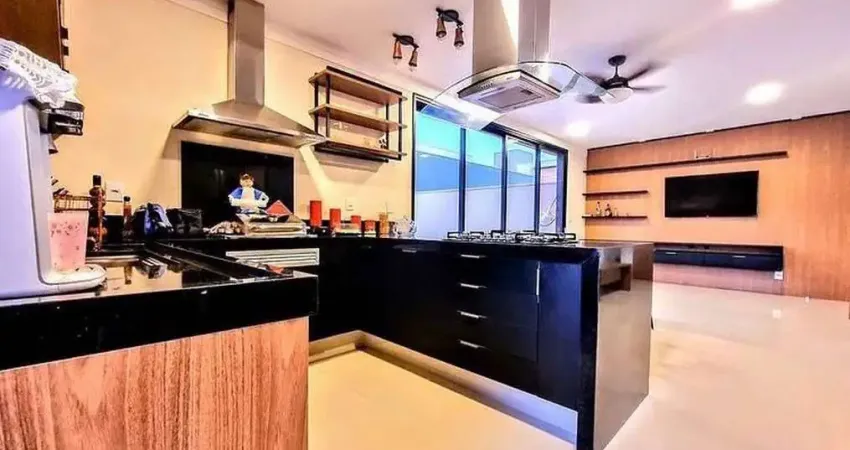 Linda casa alto padrao para venda no charmoso Condominio Alto do Castelo, 3 dormitorios sendo 1 suite, piscina, varanda gourmet, ótimo acabamento em 3