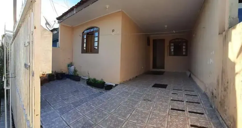 Casa para Venda em Colombo, Campo Pequeno, 3 dormitórios, 1 banheiro, 1 vaga