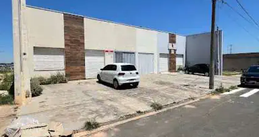 Salão Misto com sobrado no fundo de 2 dormitórios à venda, 198 m² por R$ 850.000 - Colibris - Indaiatuba/SP