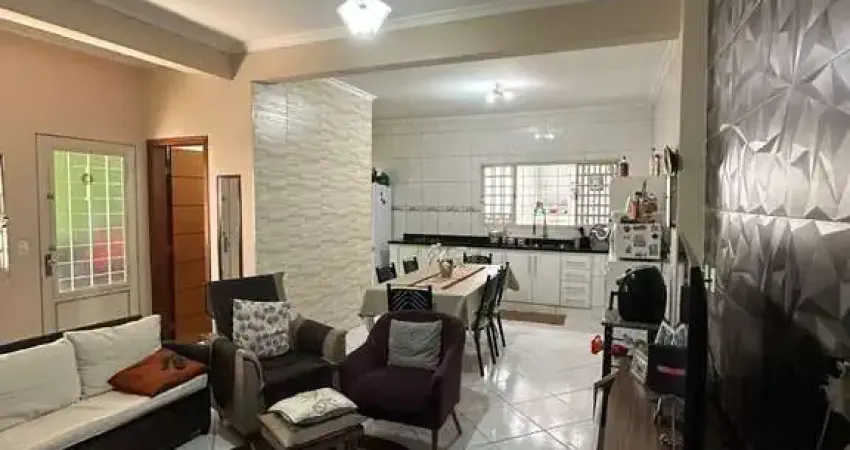 Sobrado com 4 dormitórios à venda, 180 m² por R$ 739.000,00 - Centro - Indaiatuba/SP