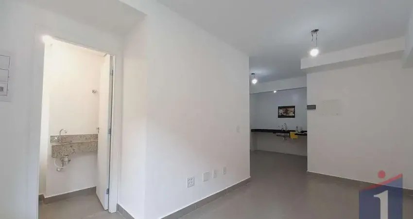 Casa à Venda em Cambuci - 2 Suítes, 95m² por R$ 870.000