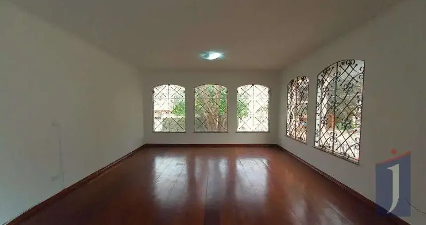Casa no Jardim da Glória - SP: 322m², 4 quartos, 2 suítes e 4  vagas por R$1.850.000