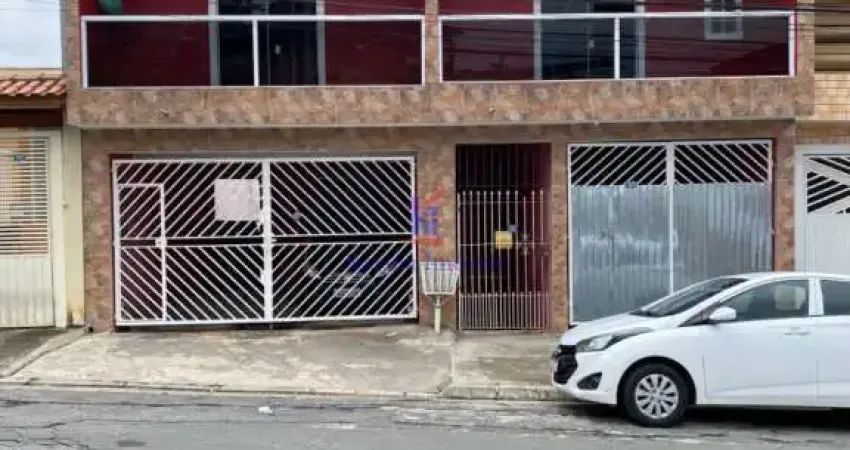 Casa Sobrado em Jardim Álamo, Guarulhos: amplo espaço e 3 quartos por R$ 1,5 milhão