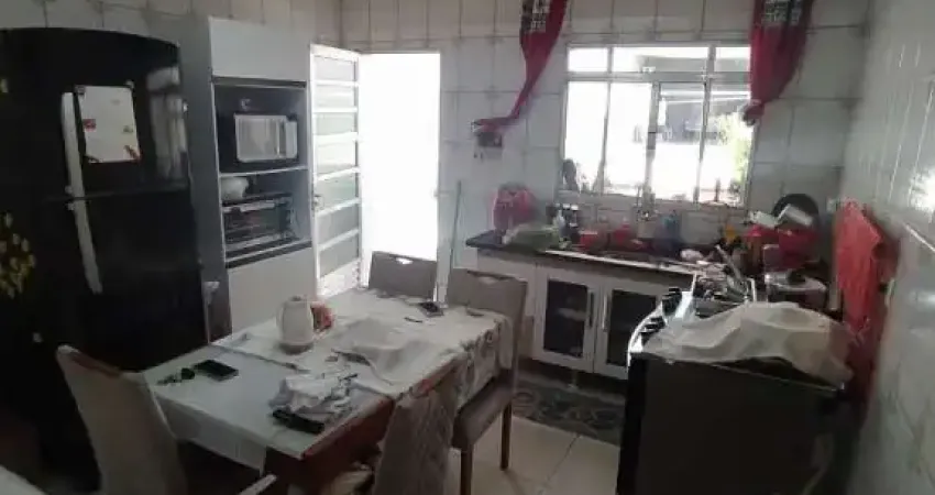 Casa Sobrado em Vila Nova Bonsucesso - 3 Dormitórios, 151m²