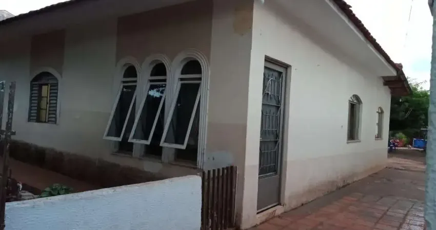 Casa com 3 quartos à venda na Rua Paraíso, Vila Marumby, Maringá