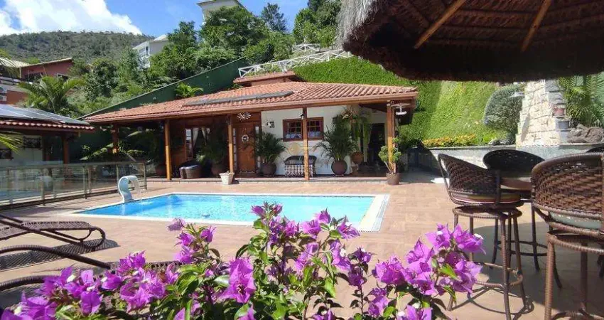 Casa para Venda em Teresópolis, Albuquerque, 2 dormitórios, 1 suíte, 2 banheiros, 4 vagas