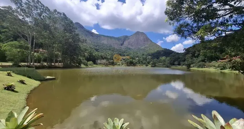 Casa em Condomínio para Venda em Teresópolis, Colônia Alpina, 2 dormitórios, 2 banheiros, 3 vagas