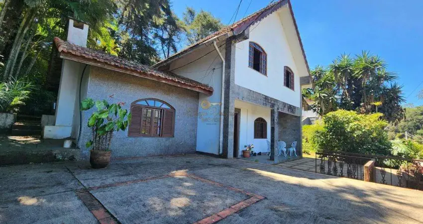 Casa para Venda em Teresópolis, Panorama, 5 dormitórios, 1 suíte, 4 banheiros, 4 vagas