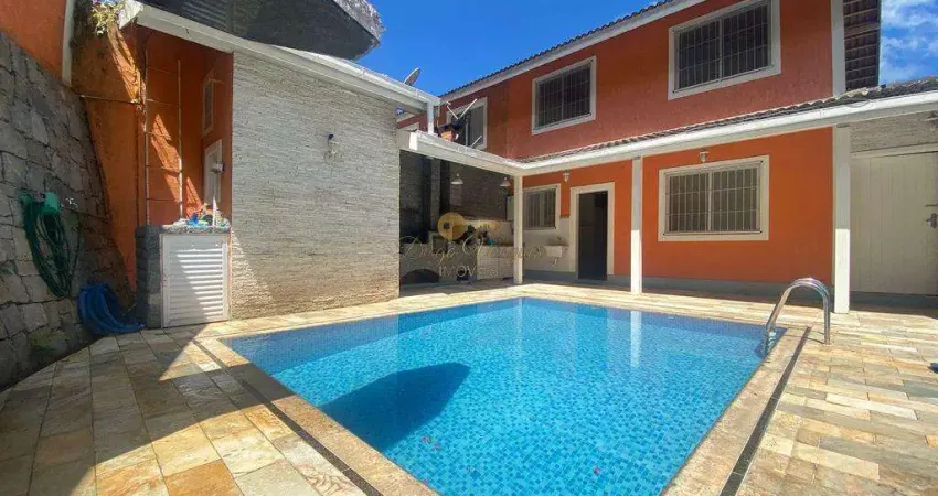 Casa em Condomínio para Venda em Teresópolis, Granja Guarani, 3 dormitórios, 1 suíte, 4 banheiros, 2 vagas