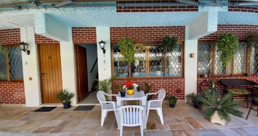 Casa em Condomínio para Venda em Teresópolis, Taumaturgo, 3 dormitórios, 2 banheiros, 1 vaga