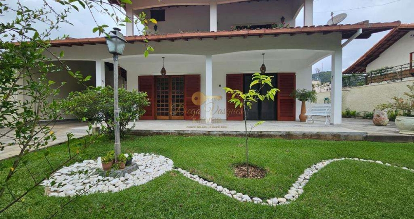 Casa para Venda em Teresópolis, Golfe, 5 dormitórios, 1 suíte, 5 banheiros, 4 vagas