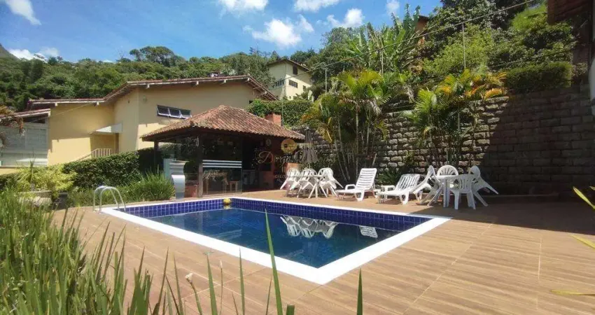 Casa para Venda em Teresópolis, Agriões, 4 dormitórios, 3 suítes, 4 banheiros, 2 vagas