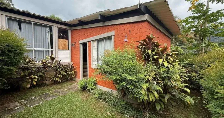 Casa em Condomínio para Venda em Teresópolis, Posse, 1 dormitório, 2 banheiros, 1 vaga