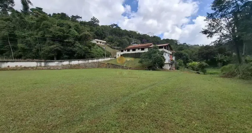 Sítio para Venda em Teresópolis, Pessegueiros, 4 dormitórios, 3 suítes, 7 banheiros, 6 vagas
