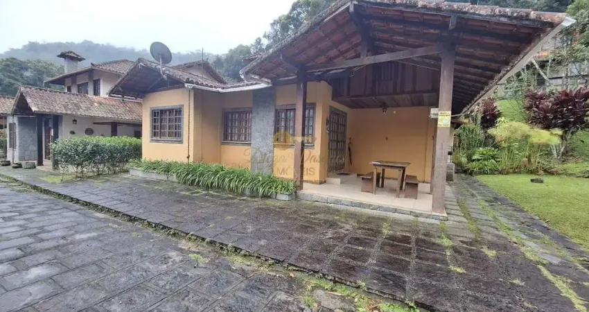 Casa em Condomínio para Venda em Teresópolis, Canoas, 3 dormitórios, 3 suítes, 3 banheiros, 1 vaga