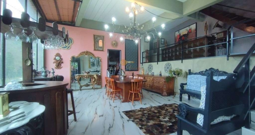 Casa para Venda em Teresópolis, Parque do Ingá, 4 dormitórios, 1 suíte, 3 banheiros, 1 vaga