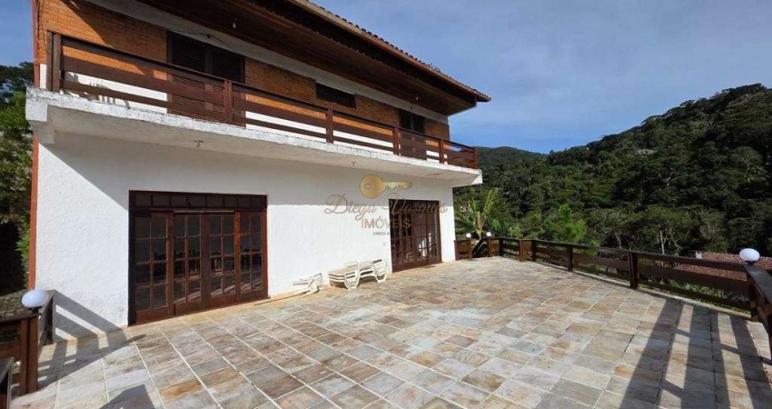Casa em Condomínio para Locação em Teresópolis, Carlos Guinle, 4 dormitórios, 1 suíte, 4 banheiros, 5 vagas