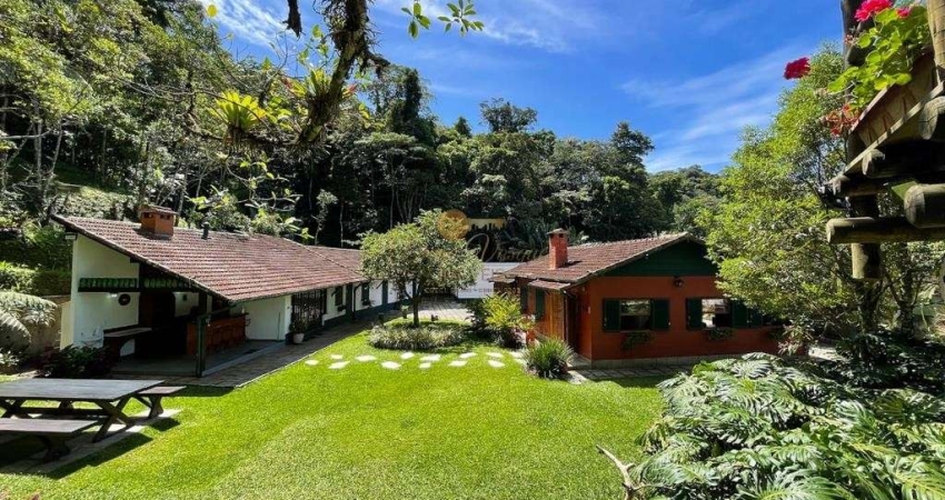 Casa para Venda em Teresópolis, Carlos Guinle, 7 dormitórios, 3 suítes, 7 banheiros, 10 vagas