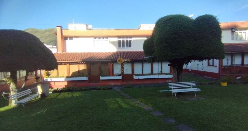 Casa em Condomínio para Venda em Teresópolis, Alto, 3 dormitórios, 1 suíte, 2 banheiros, 4 vagas