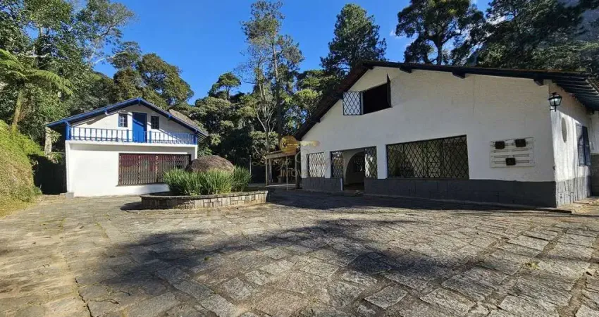 Casa para Venda em Teresópolis, Granja Guarani, 3 dormitórios, 2 suítes, 3 banheiros, 10 vagas