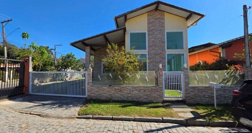 Casa em Condomínio para Venda em Teresópolis, Vargem Grande, 3 dormitórios, 1 suíte, 3 banheiros, 4 vagas