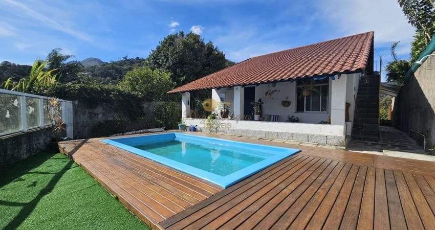Casa para Locação em Teresópolis, Bom Retiro, 3 dormitórios, 1 suíte, 3 banheiros, 1 vaga