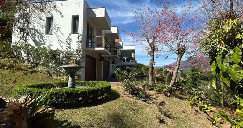 Casa em Condomínio para Venda em Petrópolis, Araras, 5 dormitórios, 3 suítes, 5 banheiros, 3 vagas