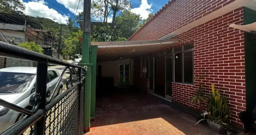 Casa para locação em petrópolis, duarte silveira, 4 dormitórios, 1 banheiro, 1 vaga