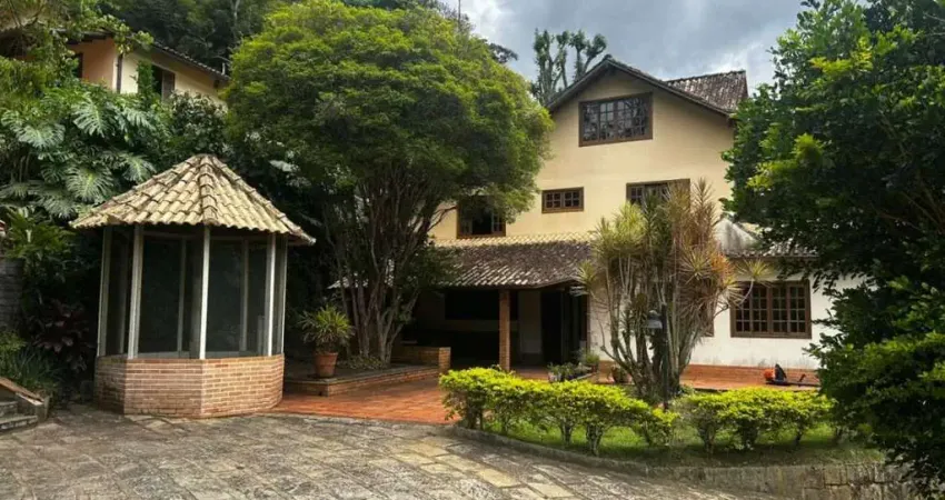 Casa para venda em petrópolis, araras, 5 dormitórios, 3 suítes, 5 banheiros, 4 vagas