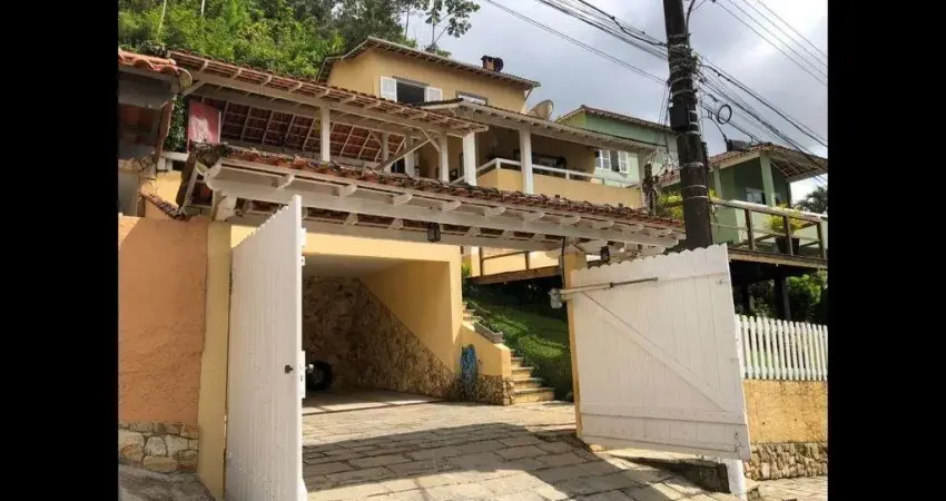 Casa para venda em petrópolis, retiro, 4 dormitórios, 4 suítes, 3 banheiros, 2 vagas