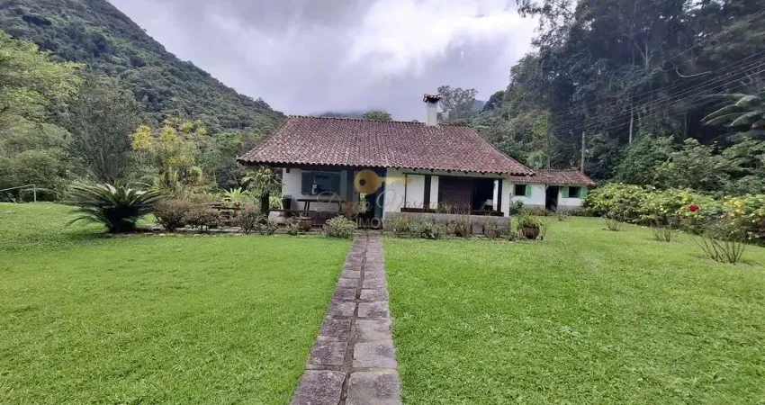 Sítio para Venda em Teresópolis, Vargem Grande, 3 dormitórios, 4 banheiros, 2 vagas