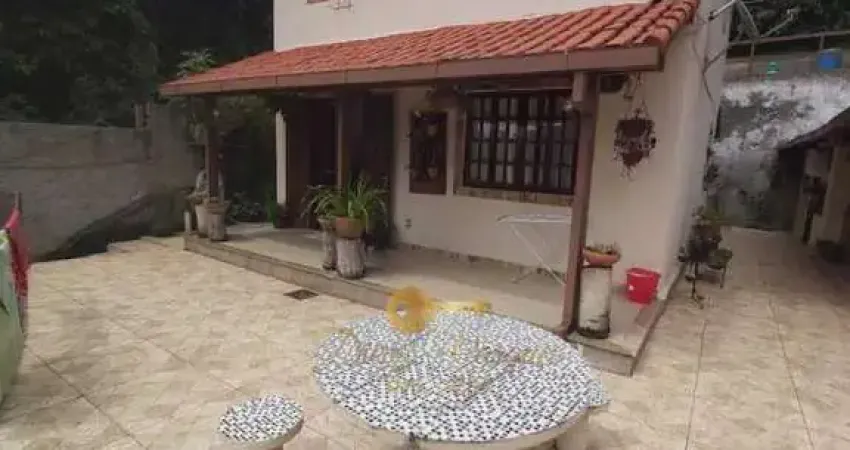 Casa para Venda em Teresópolis, Vale Feliz, 3 dormitórios, 1 suíte, 2 banheiros, 1 vaga