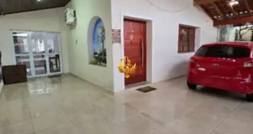 Casa à venda em Taubaté-SP, Vila Santa Isabel: 4 quartos, 1 suíte, 1 sala, 3 banheiros, 2 vagas, 190m². Imperdível!