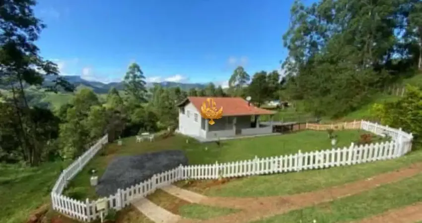 Fazenda à venda em caçapava-sp, bairro vila santos: 2 quartos, 1 sala, 2 banheiros, 20 vagas de garagem, 100.000 m² de área.