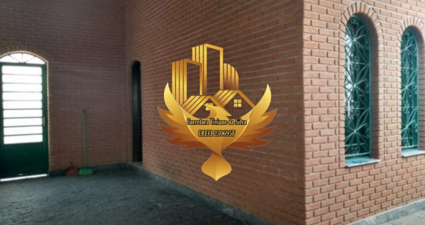 Casa à venda no Centro de Tremembé-SP: 3 quartos, 1 suíte, 157m² e 2 vagas de garagem!