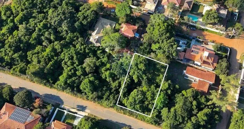 Terreno próximo a canal navegável em Búzios – Regularizado - Oportunidade Única em Área de Alta Valorização