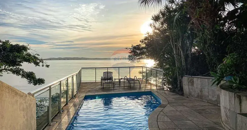 À Venda: Casa com Vista para o Mar e Pé na Areia em Manguinhos – Búzios/RJ