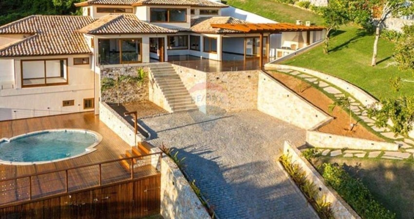 Mansão a venda  com vista espetacular na Ferradura em Búzios