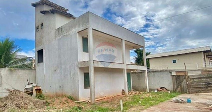À venda Casa com área de lazer à poucos metros da Praia Rasa – Rasa