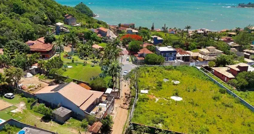 À venda terreno de esquina a 100 metros do Pai Vitório, no Arpoador da Rasa, em Búzios