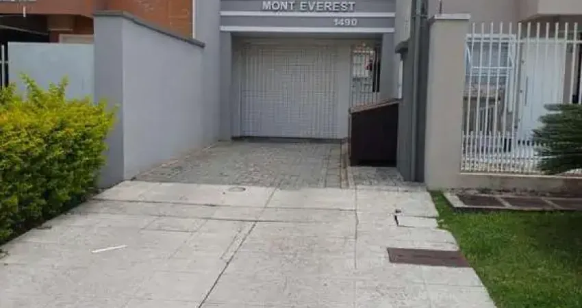 Sobrado para Venda em Curitiba, Boqueirão, 3 dormitórios, 1 suíte, 3 banheiros, 2 vagas