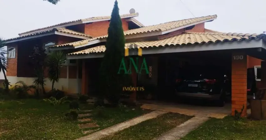 Belissima Casa a Venda no Village Castelo, Itu