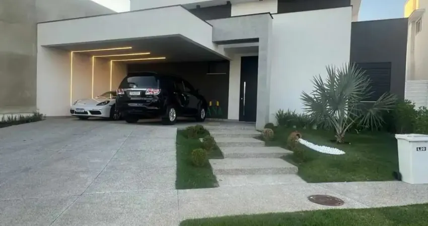 Casa com 03 suítes em Condomínio