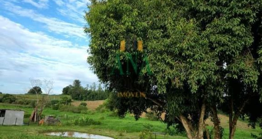 Alugo  ou vendo chácara com piscina no Caguaçu na estrada dos Martins no Caguaçu Sorocaba