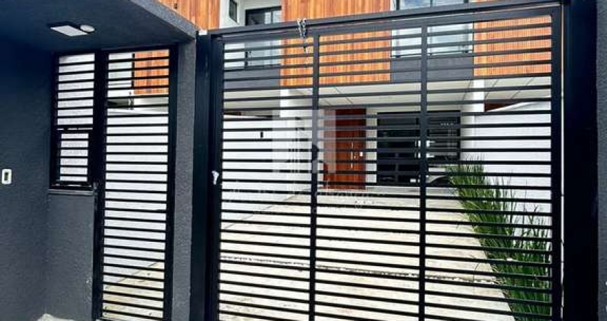 Casa com 3 quartos à venda na Rua Presidente Kennedy, Iririú, Joinville